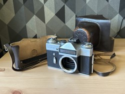 Zenit e camera, with case