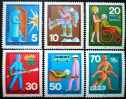 N629-34 / Németország 1970 Önkéntes segítők bélyegsor postatiszta