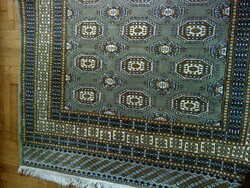 Hand-knotted Pakistani silk Persian rug