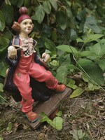 Retro cirkuszi bohóc zsonglőr figura