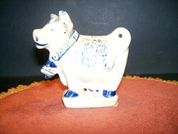 Zsolnay cow figure