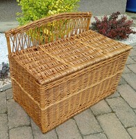 Wicker furniture, chest with lid