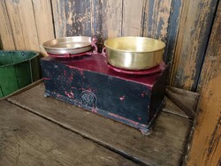 Vegetable, market scale, with copper pan, for sale as decoration, Vulcan brand