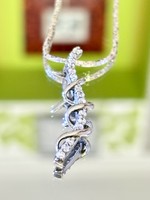 Beautiful, dazzling silver necklace