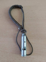 Mn signal whistle + cord brown #