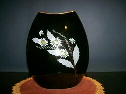 Flower pattern vase 21cm high