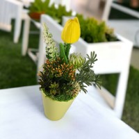 Tavaszi asztaldísz sárga virágokkal TUG102SA