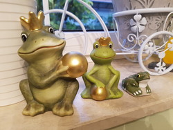 Frog king, ceramic ornament 1 pc