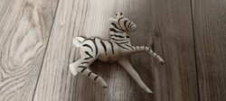 Kőbányai porcelán zebra sérült, drasche