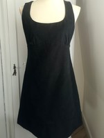 MNG 38-as kis fekete ruha