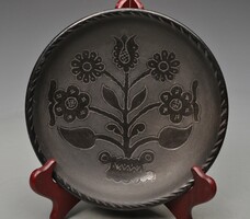 Pardy szentes, black ceramic wall plate 1975. With verses, 21.5 cm, marked.