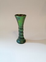 Ritka, gyűjtői Zsolnay bordó aljú, pajzspecsétes szecessziós miniatűr váza.