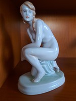 Nice-faced Zsolnay kneeling nude