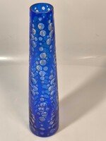 Marita Voigt VEB Glasmanufaktur Harzkristall kék üveg váza lencsésen csiszolt ritka forma