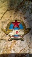 1952. Rákosi címeres mentős festett, lemez sapkajelvény Ritka