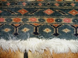 Vintage hand-knotted wool rug