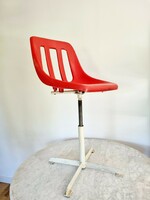 Retro red plastic chair - height adjustable