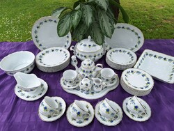 New tableware and tea set with blackberry pattern from Hollóháza