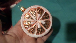 New, nostalgia ornament made of glass, in very nice condition. Larger orange slice.