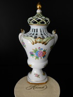 Baroque vase of Herend Victoria