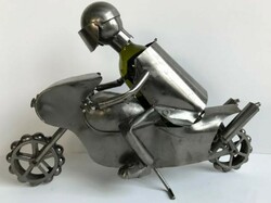 Metal wine rack with motor (13101)
