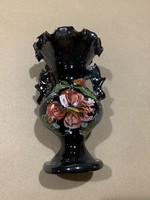 Festett virágos népi kerámia váza