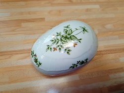 Egg bonbonier with Erika pattern from Hollóháza
