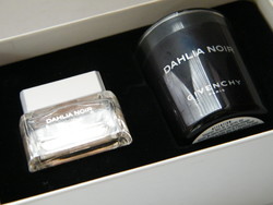 Givenchy dahlia noir gift set (mini perfume, scented candle)