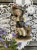 Csodás festésű Wagner&Apel /Bertram/ porcelán kalapos kisfiú figura