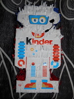 Egyedi, óriási KINDER robot pinata!