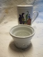 Porcelain mug with filter and lid