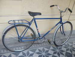 Old retro 28 as ural soviet retro men's bicycle bicycle