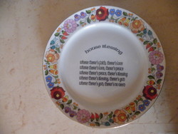 Kalocsai-marked porcelain plate, hand-painted with the text of a home blessing in English