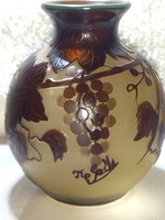 Beautiful vase with a quince pattern, tip gallé, 13 cm high