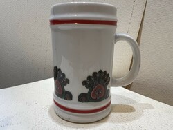 Hollóházi porcelán Volános korsó, 10 cm-es magasságú, gyűjtőknek.4620