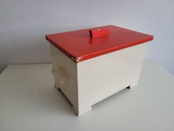 Régi fedeles fa láda fogantyús vintage tároló láda faláda