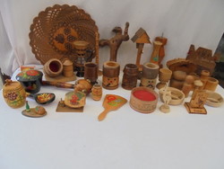 Retro fa apróságok, tárgyak, szuvenírek, stb. - együtt - több, mint harminc darab