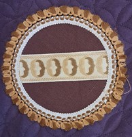 Régi kis kör terítő vitrinbe (L4801)