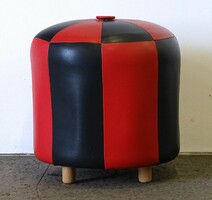 1S270 Régi retro piros-fekete műbőr puff