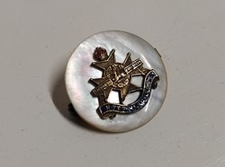 GYÖNHÁZ ALAPON TŰZZOMÁNC WW1 BRIT KIRÁLYI JELVÉNY KITŰZŐ