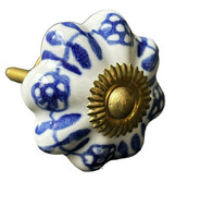 30131 Vintage stílusú porcelán bútorgomb