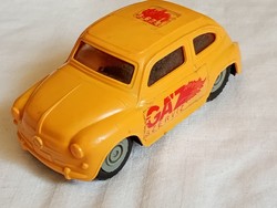 Lemezárúgyári kisautó retro 03 - lendkerekes lendület autó Fiat Zastava