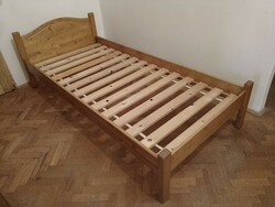 Egyszemélyes, támlás végű tömör borovi fenyő ágy keret ágyráccsal együtt, 90x200 matrachoz