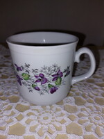 Ibolyás porcelán bögre