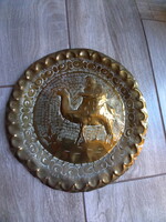Érdekes régi réz fali tányér/tálca (22,3 cm)