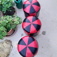 Retro midcentury puff