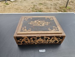 A0758 Szövet béléses fa dobozka