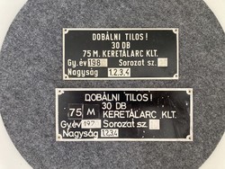 Dobálni tilos fém táblák