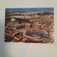 Róma Szent Péter tér   színes képeslap  olasz postabélyeggel, magyar portóval  1967.