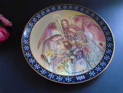 Bradex numbered Christmas plate.